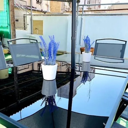 Atico Con Terraza En El Centro De דירה