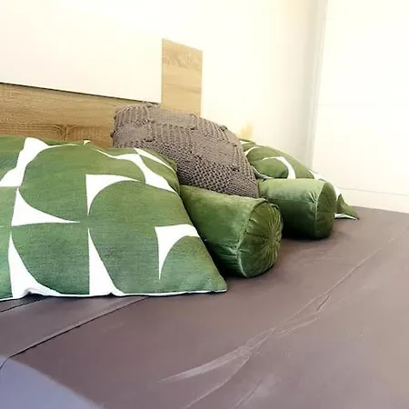 Atico Con Terraza En El Centro De *